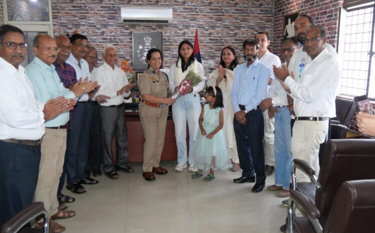  झांसी की होनहार बेटी को सम्मानित कर गर्वित हुआ मानव विकास संस्थान
