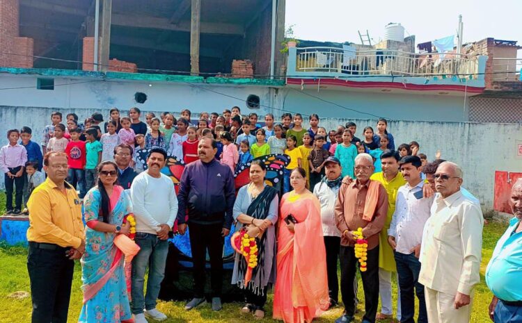  सदर विधायक रवि शर्मा ने बच्चों के साथ एच एस कॉन्वेंट स्कूल में मनाया चिल्ड्रंस डे