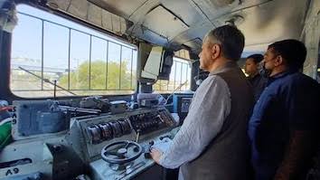  भारतीय रेलवे पर “कवच“ प्रणाली का तेजी से हो रहा विकास-2030 तक की कवच कार्य योजना सुनिश्चित