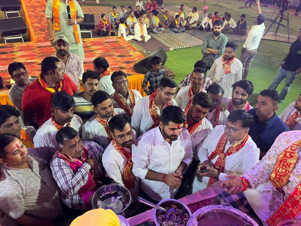 एक शाम मेरे श्याम के नाम "विश्वास संकीर्तन" का आयोजन: गायिका परविंदर पलक के भजनों पर झूम उठें श्रोता 1 img 20241109 wa0040237840954374464728