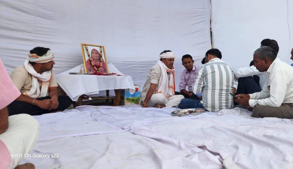भाजपा जिला मंत्री खेताराम प्रजापत के मातृ शोक पर मुख्यमंत्री सहित भाजपा नेताओं ने शोक व्यक्त किया 1 img 20241109 wa00416110902594562206558