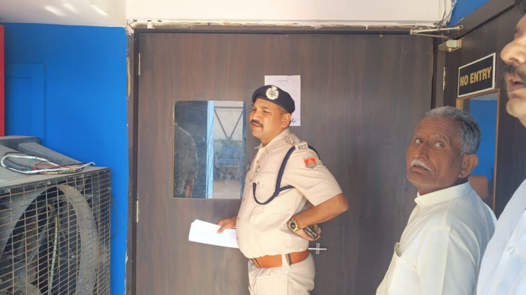 फायर सेफ्टी उपकरण नहीं होने पर होटल में संचालित बार को किया सीज 1 img 20241112 wa00773537311105291212834