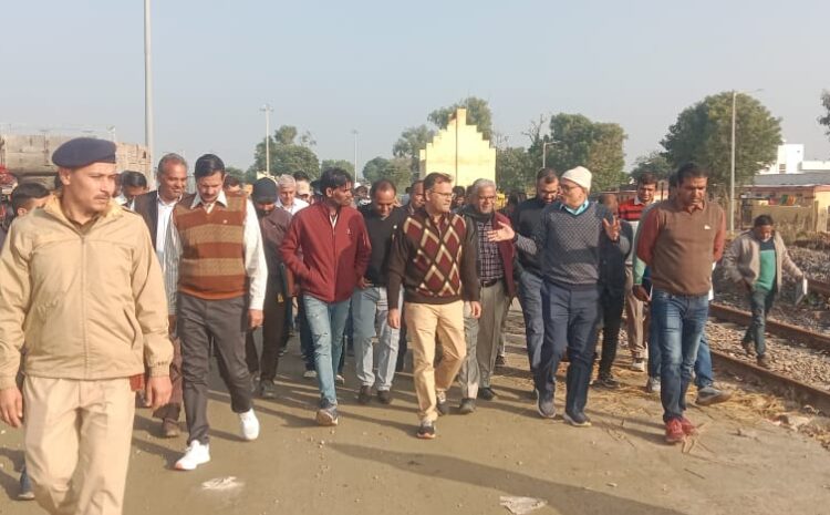  डीआरएम ने किया जोधपुर-फुलेरा रेलमार्ग का विंडो ट्रेलिंग निरीक्षण-अमृत स्टेशन योजना के निर्माण कार्यों की प्रगति का लिया जायजा