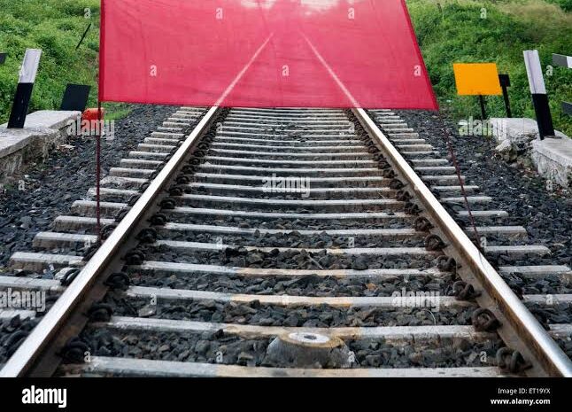 ट्रेफिक ब्लॉक के कारण रेल यातायात प्रभावितरेलसेवाएं आंशिक रद्द रहेगी
