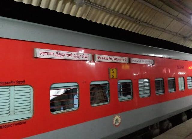  डेढ़ माह बाद आज फिर से जयपुर के रास्ते चलने लगेगी मंडोर सुरफास्ट ट्रेन