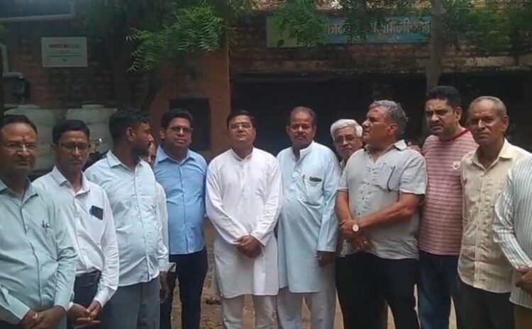  काँग्रेस प्रतिनिधि मण्डल ने किया स्कूल एवं अस्पताल का निरीक्षण