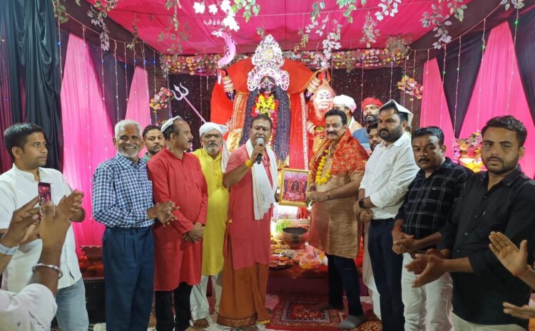  भट्टा गांव व झोकन बाग में भव्य श्रंगार व आरती सम्पन्न मुख्य चरण सेवक रहे डॉक्टर संदीप